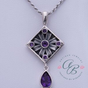 Eleanor pendant