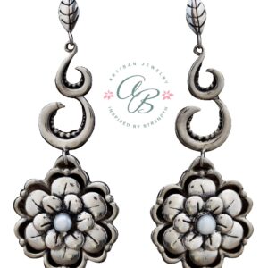 Elizabeth Flower Earrings