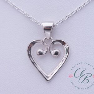 Ellakayley pendant